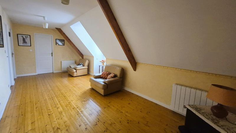 Maison traditionnelle - 178 m² - 7 pièces