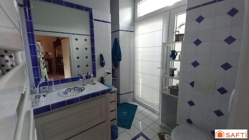 Maison - 220 m² - 6 pièces