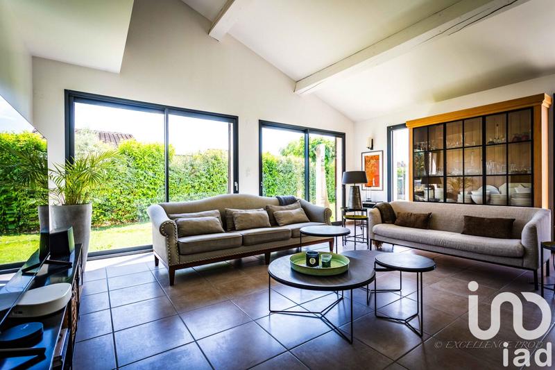 Maison - 180 m² - 6 pièces