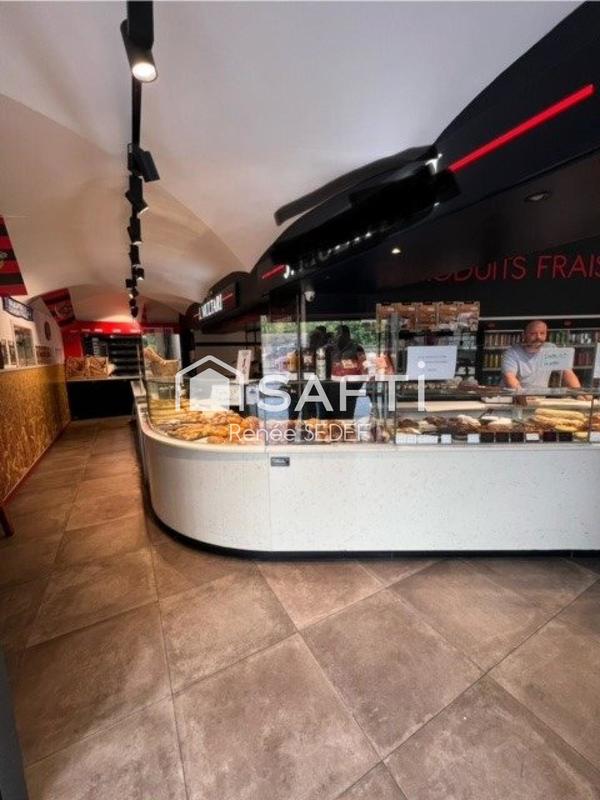 Local commercial - 233 m²