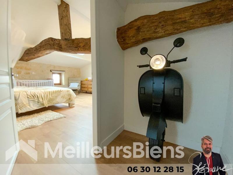 Maison traditionnelle - 227 m² - 10 pièces
