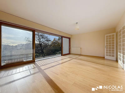 Appartement - 75 m² - 3 pièces