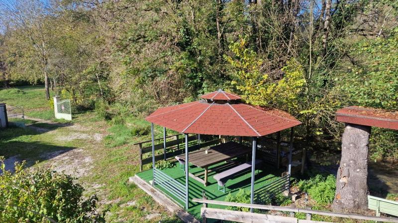 Maison - 496 m² - 11 pièces