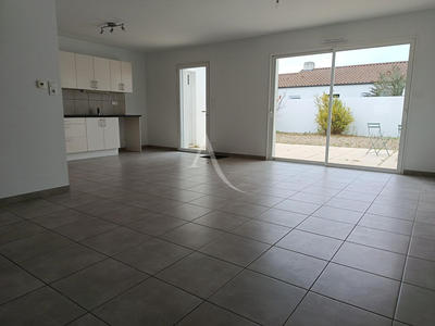 Maison - 96 m² - 4 pièces