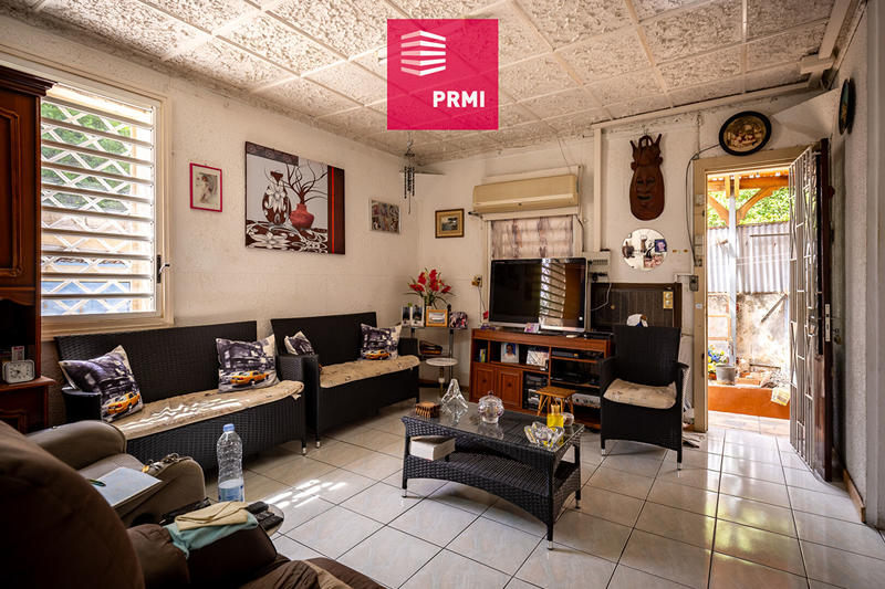 Local commercial - 143 m² - 6 pièces