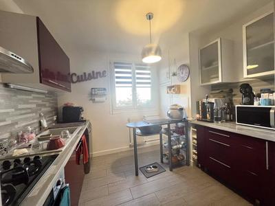 Appartement - 82 m² - 4 pièces