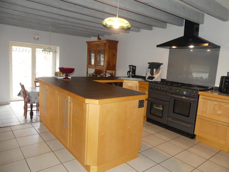 Maison - 203 m² - 7 pièces