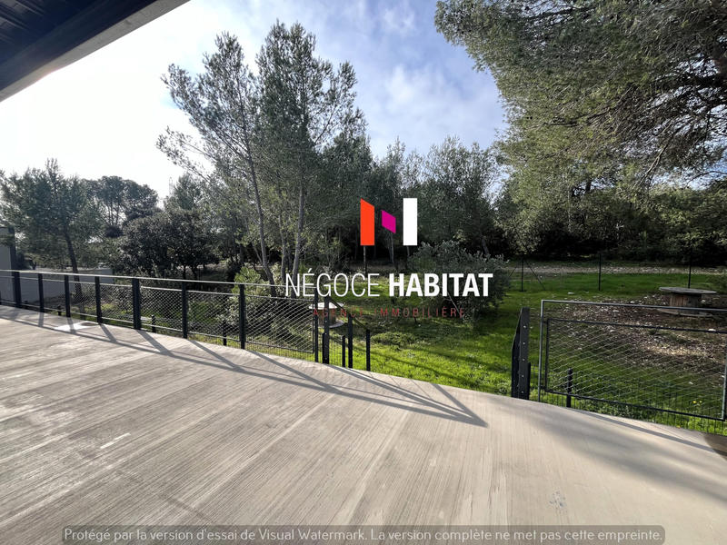 Local d'activités - 185 m²