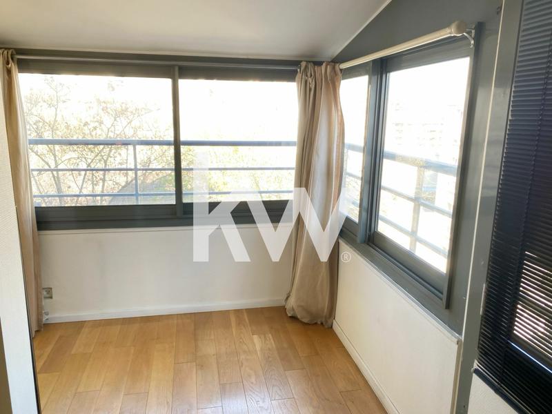 Appartement - 99 m² - 4 pièces