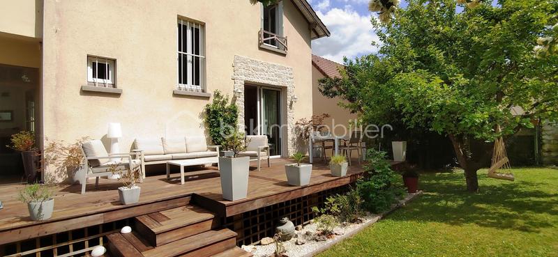 Maison - 104 m² - 5 pièces