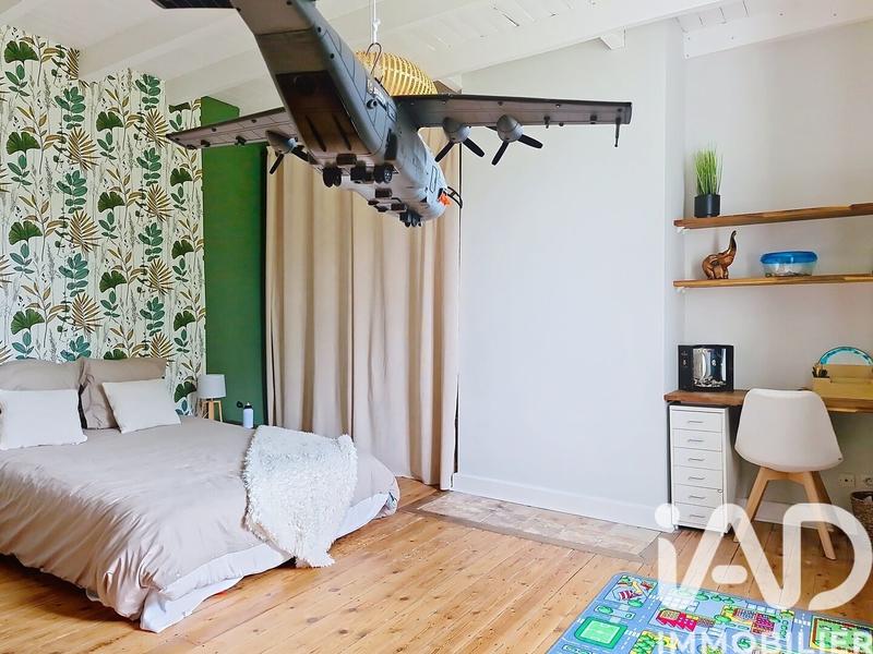 Maison - 437 m² - 12 pièces