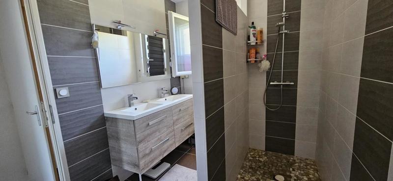 Maison - 99 m² - 4 pièces