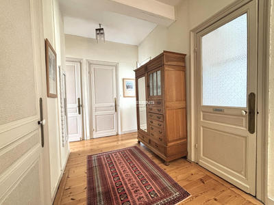 Maison - 326 m² - 11 pièces