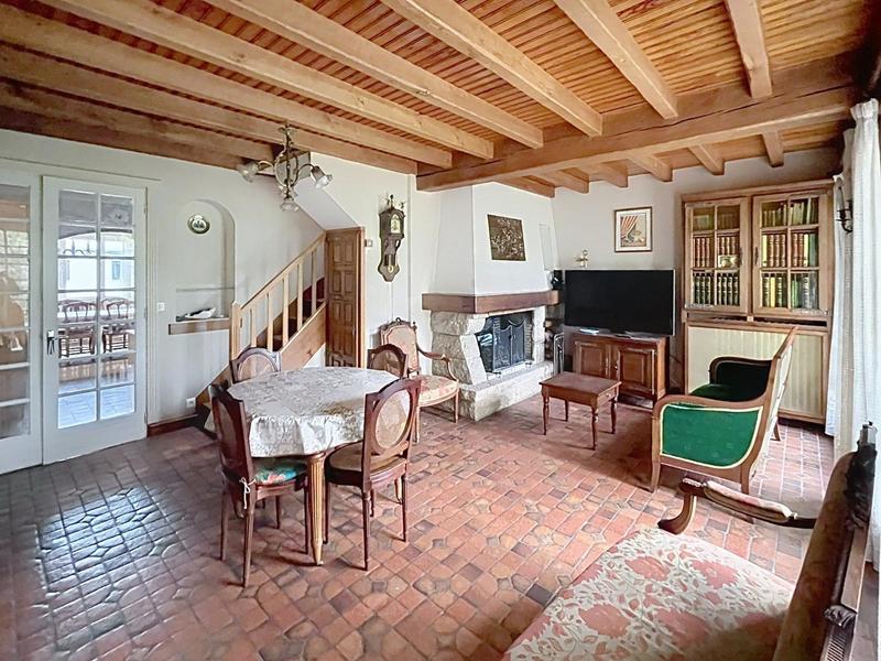 Maison - 130 m² - 8 pièces