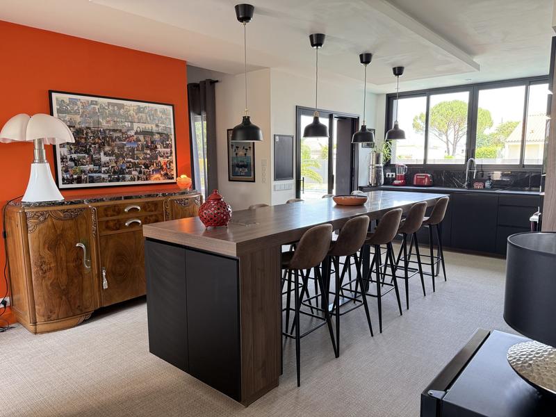 Maison - 200 m² - 8 pièces