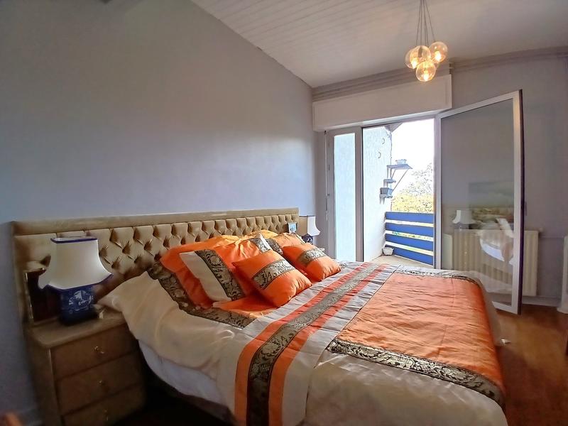 Maison - 384 m² - 11 pièces