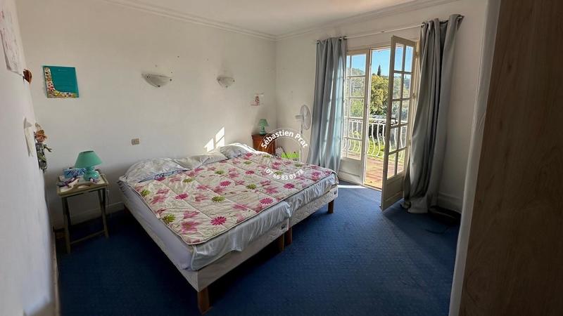 Maison traditionnelle - 187 m² - 9 pièces