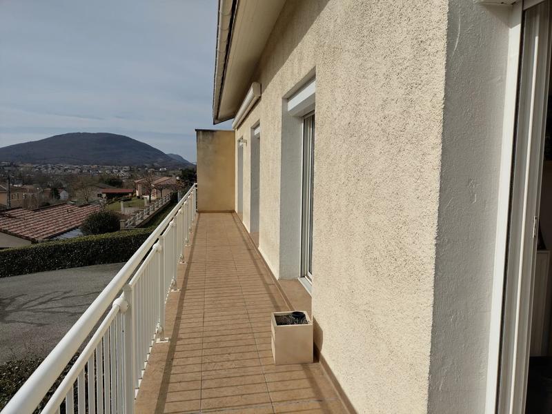 Maison - 235 m² - 8 pièces