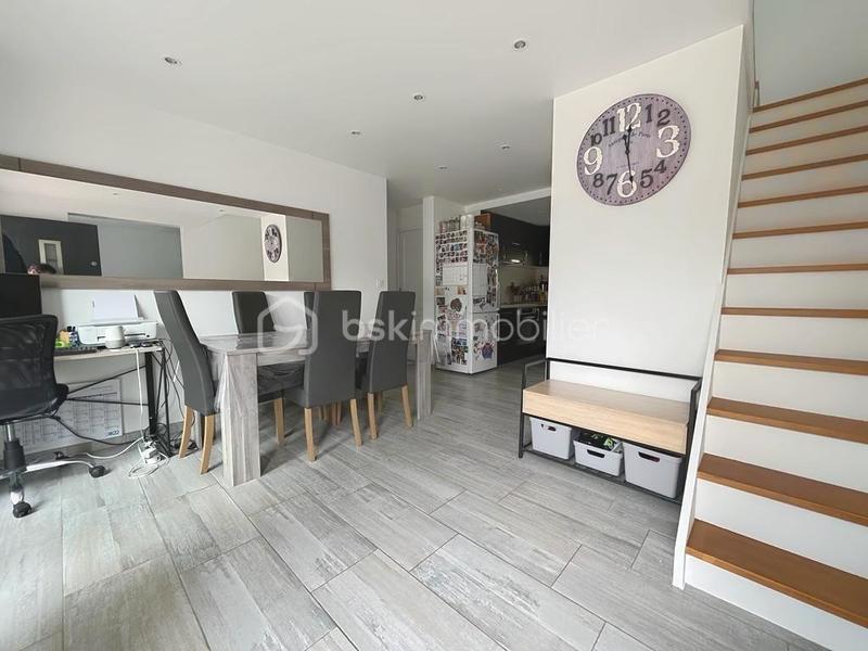 Maison traditionnelle - 75 m² - 4 pièces