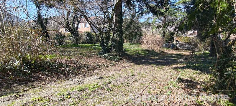 Terrain constructible - 553 m²