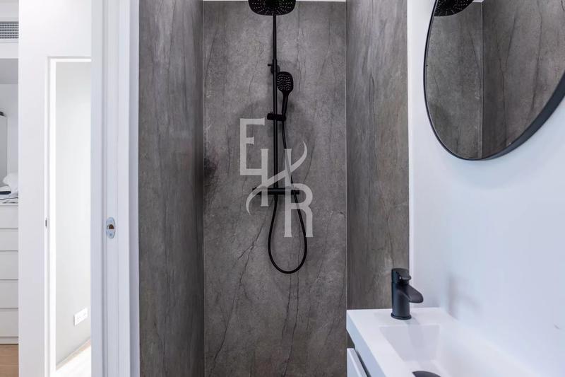 Villa - 245 m² - 5 pièces