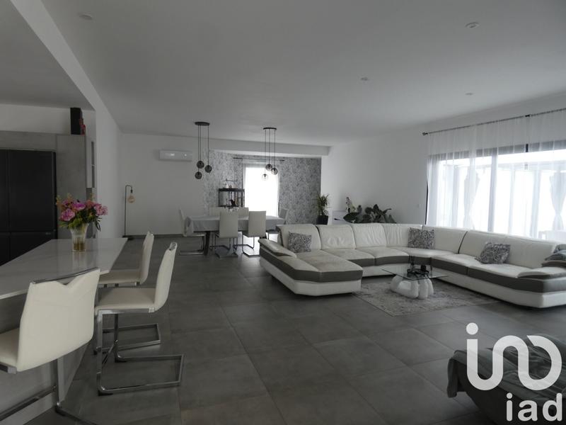 Maison - 198 m² - 8 pièces