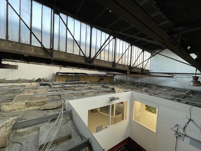 Local d'activités - 670 m²