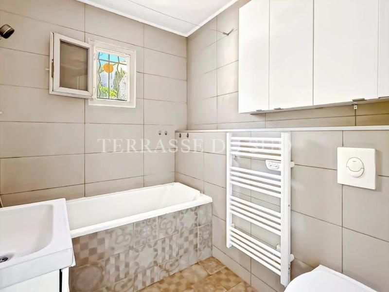 Maison - 98 m² - 5 pièces