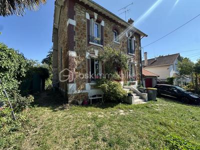 Maison - 160 m² - 7 pièces