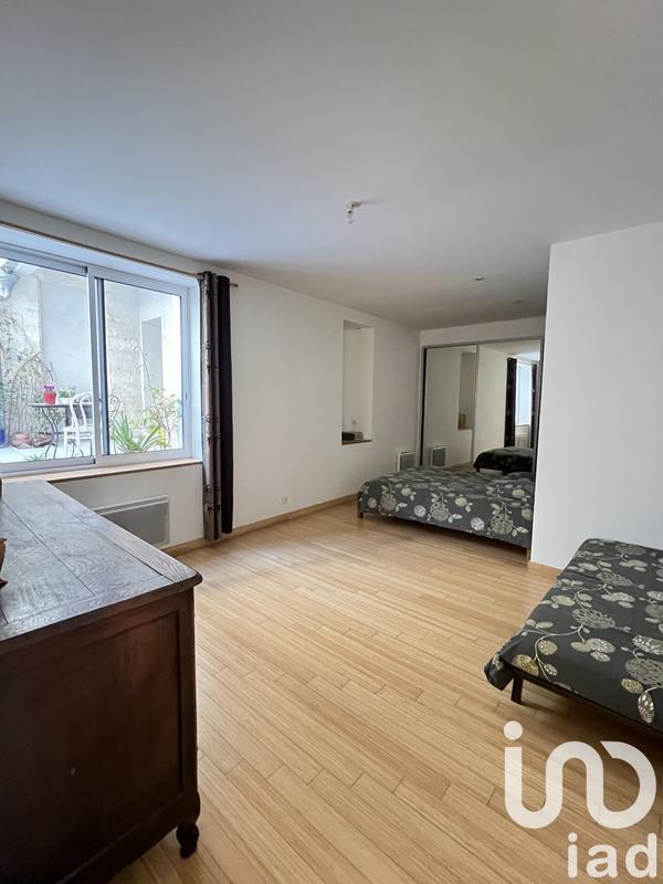 Maison - 238 m² - 7 pièces