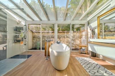 Mas - 230 m² - 6 pièces