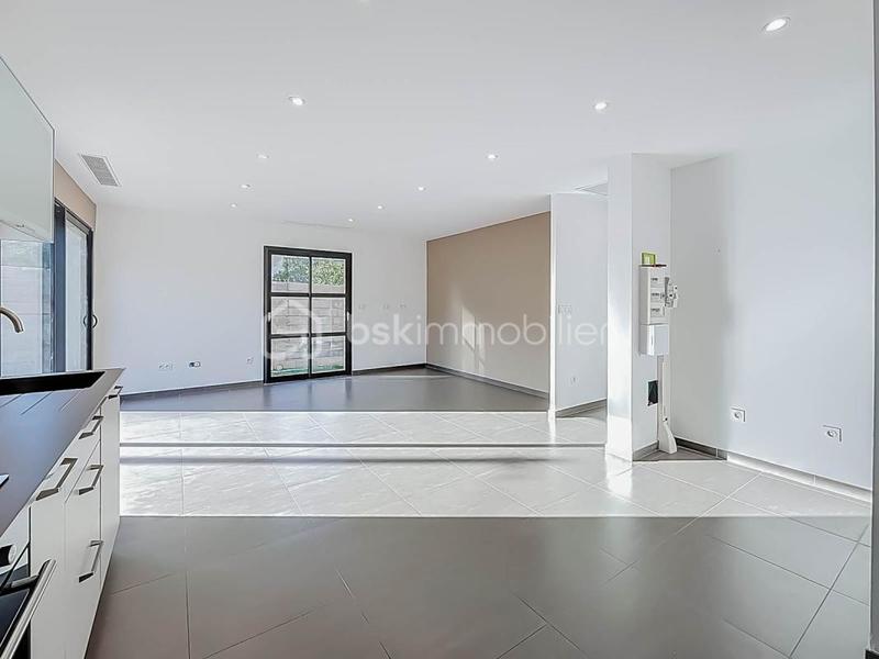 Maison - 75 m² - 4 pièces