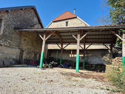 Demeure - 260 m² - 6 pièces