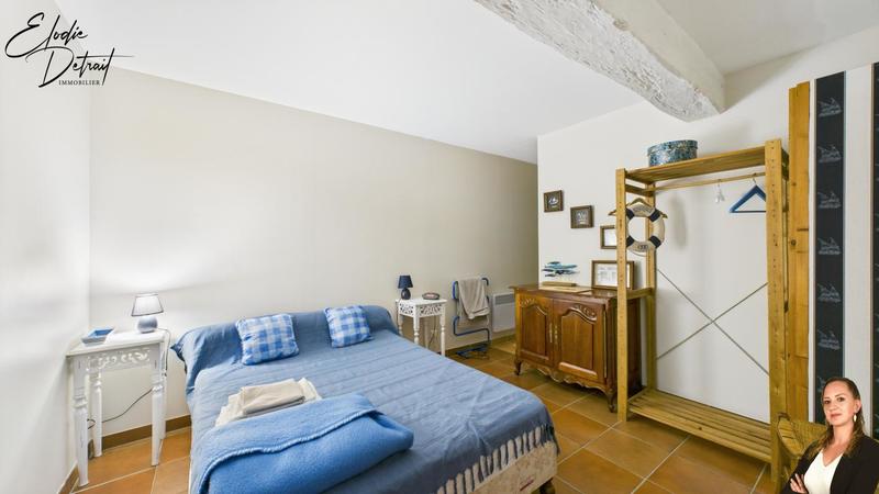 Maison - 242 m² - 7 pièces