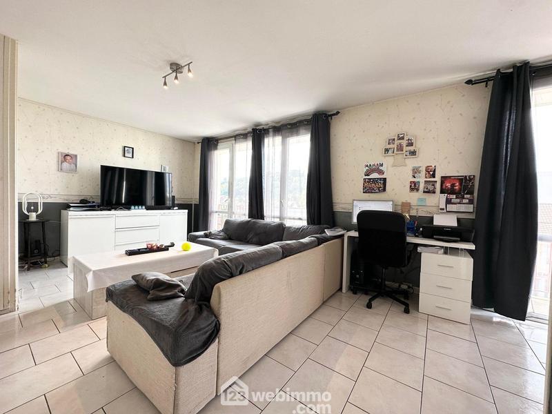 Appartement - 85 m² - 5 pièces