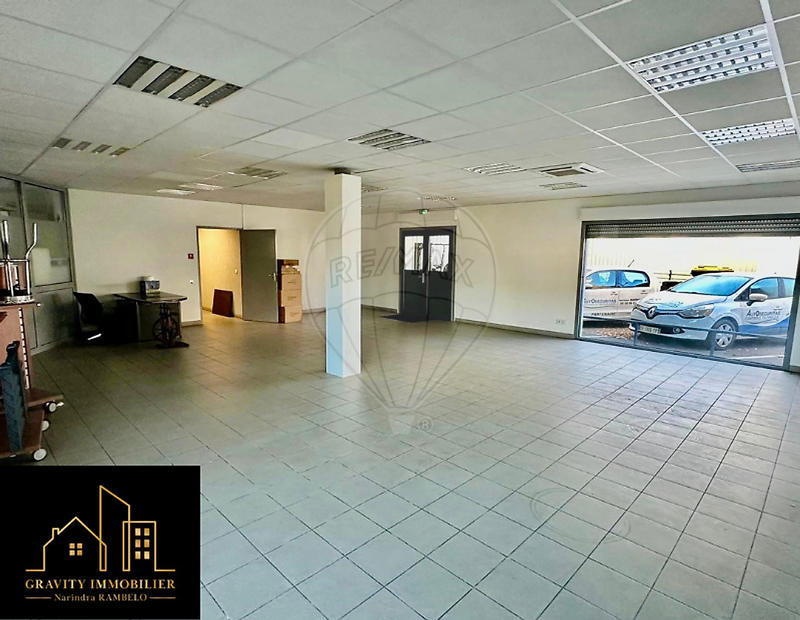 Local commercial - 100 m² - 1 pièce