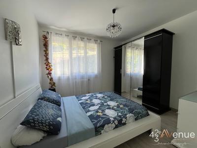 Appartement - 96 m² - 5 pièces