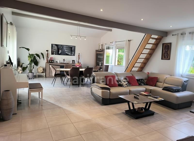 Maison - 176 m² - 5 pièces