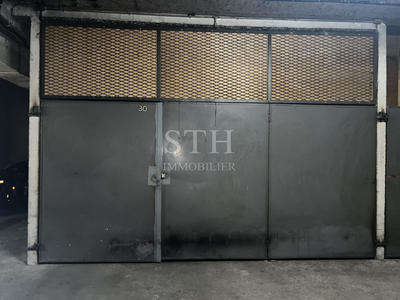 Parking / Garage - 18 m²