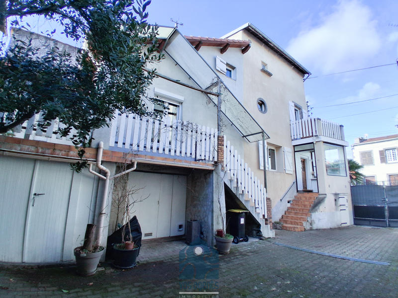 Maison - 93 m² - 5 pièces