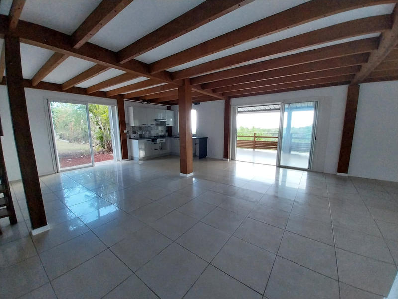 Maison - 143 m² - 5 pièces