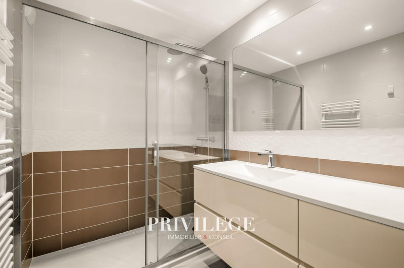 Appartement - 95 m² - 4 pièces