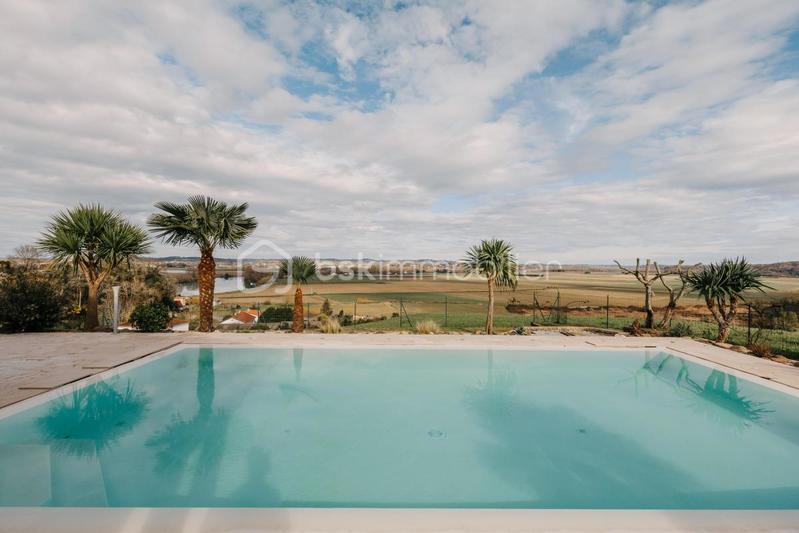 Maison - 164 m² - 6 pièces