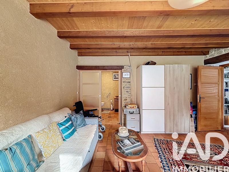 Maison - 270 m² - 9 pièces