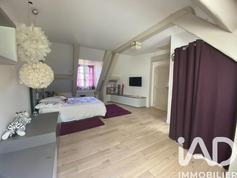 Maison - 253 m² - 8 pièces