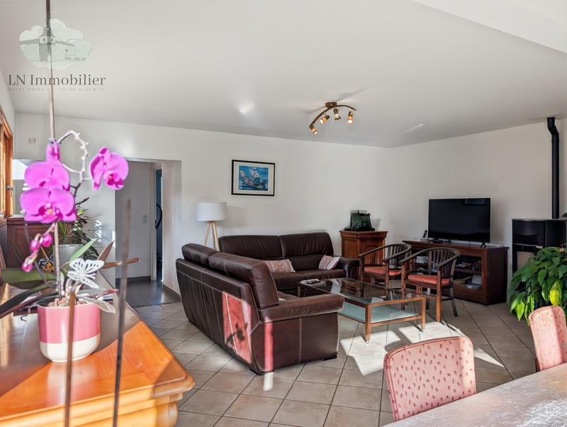 Maison - 143 m² - 7 pièces