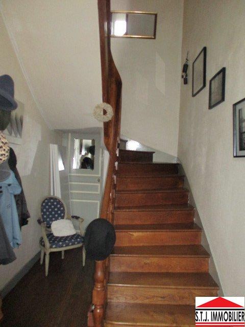 Maison - 193 m² - 6 pièces