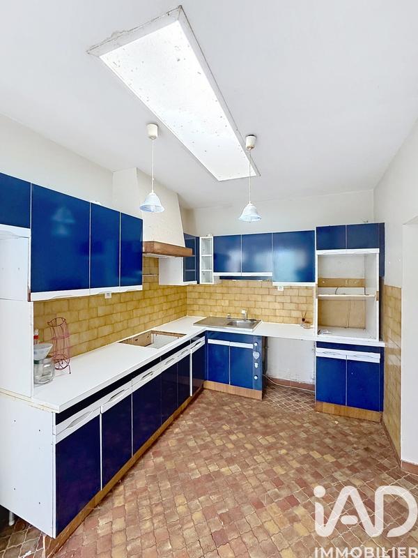 Maison - 240 m² - 7 pièces