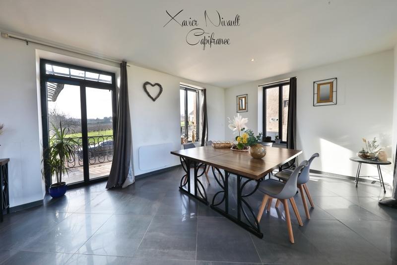 Maison - 394 m² - 9 pièces