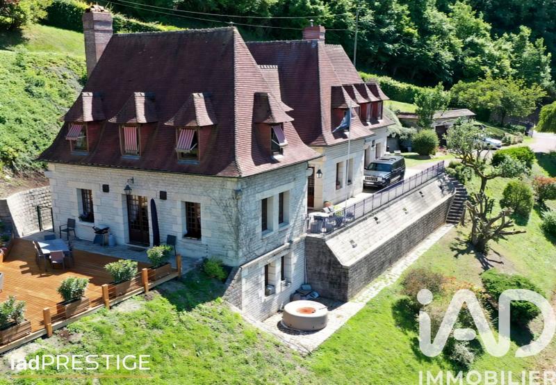 Maison - 350 m² - 8 pièces